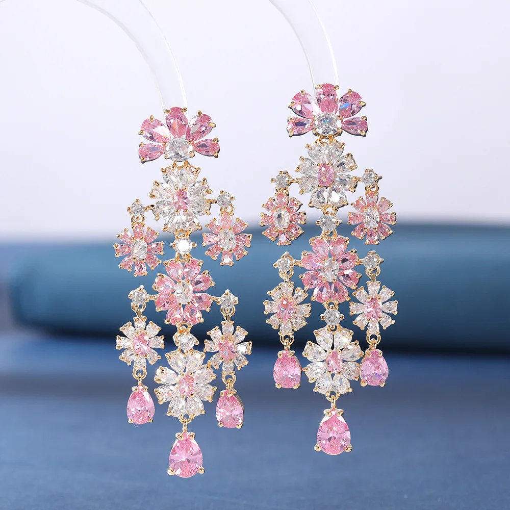 orecchini-pendenti-a-grappolo-floreale-scintillanti-rosa-e-oro-giallo-con-petali-a-goccia-e-zirconi-cubici-gioielli-statement-per-matrimoni-e-feste