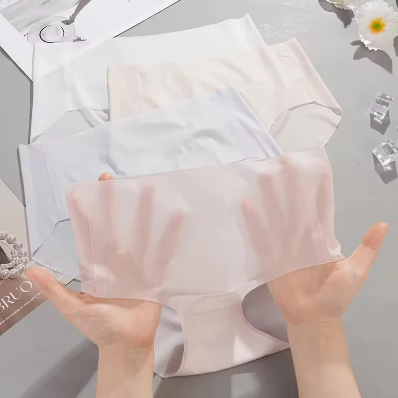 夏のアイスシルクシームレス下着レディース夏超薄型感覚速乾性パンツ 3D ピーチヒップフィットネスブリーフパンティー