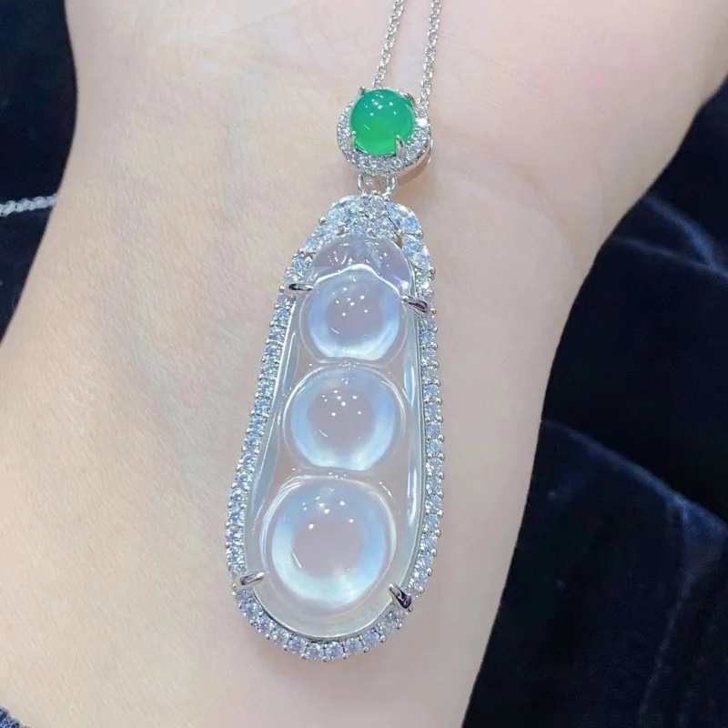 High Ice Chalcedony Buddha Pendant Silver-Plated Inlaid Ice-like Chalcedony Buddha Pendant White Agate Sauteed Green Beans Leaf