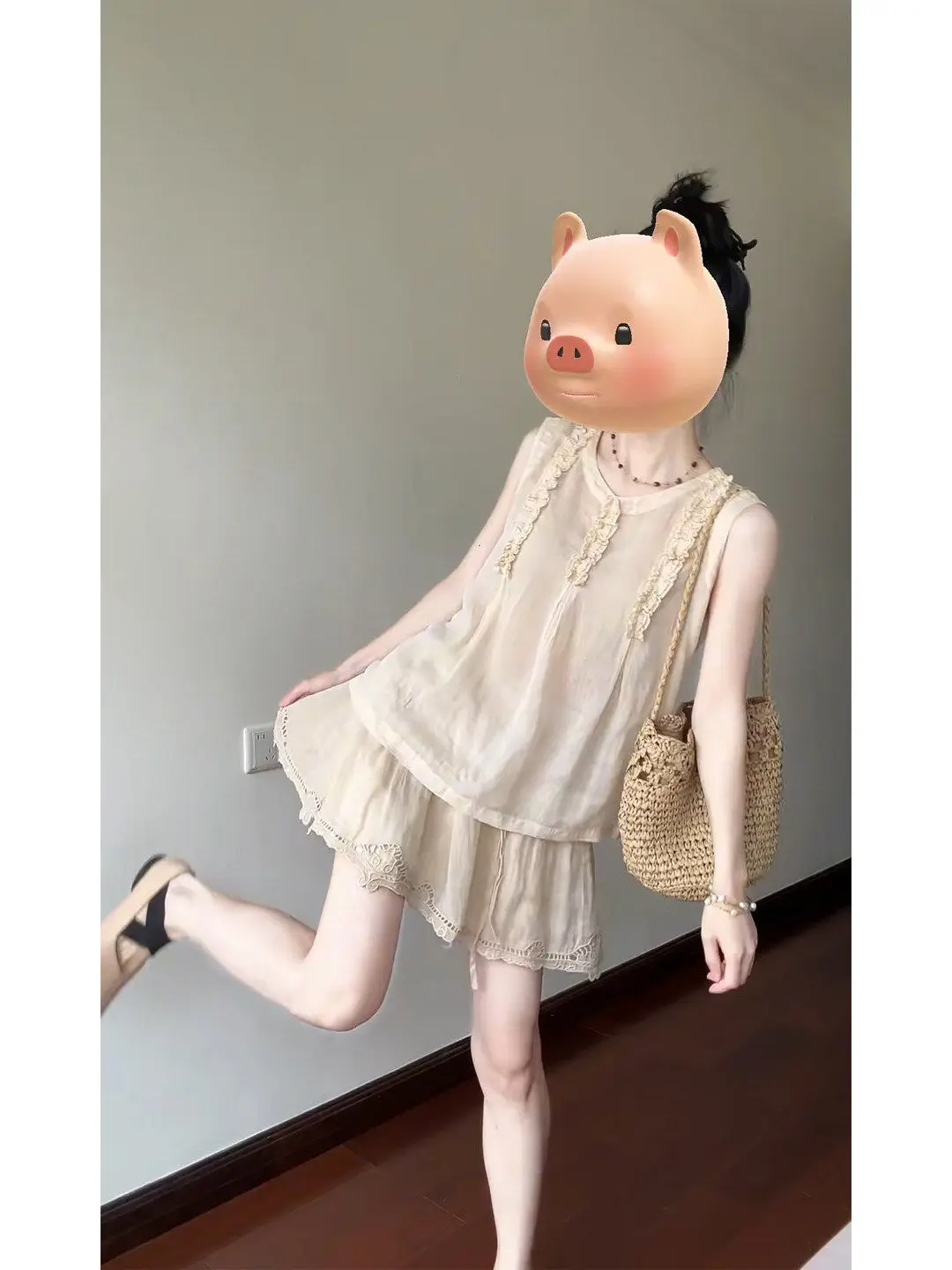 

Korean Style Sleeveless Embroidered Heavy Work Top And Short Skirt Women's Fashionable Summer Two-Piece Set High Waist