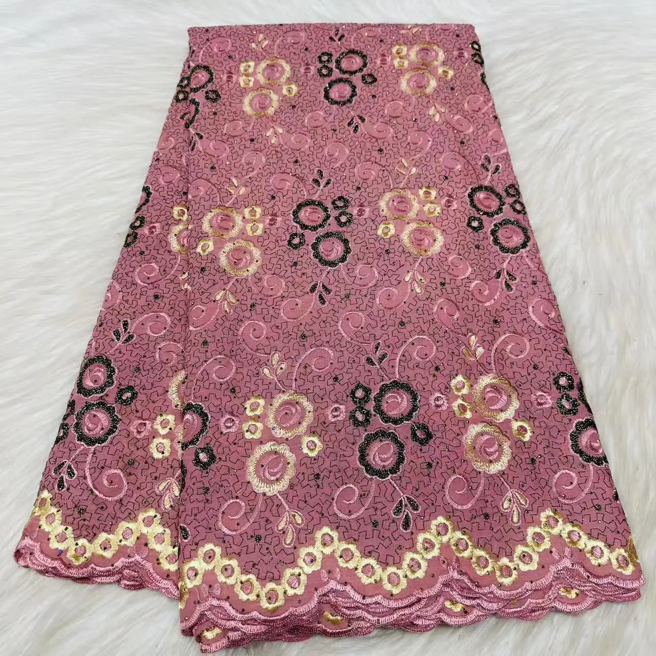 

Новый дизайн, 100% хлопковая африканская кружевная ткань 2026 года, высококачественное сухое кружево с вышивкой, нигерийское швейцарское кружево воаль, 5 ярдов