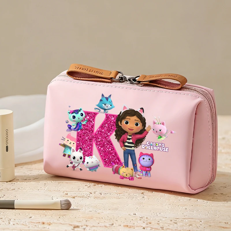

Косметичка Gabby's Dollhouse с аниме-принтом (буквы A-Z), портативная дорожная сумка для хранения, органайзер для женщин, подарок