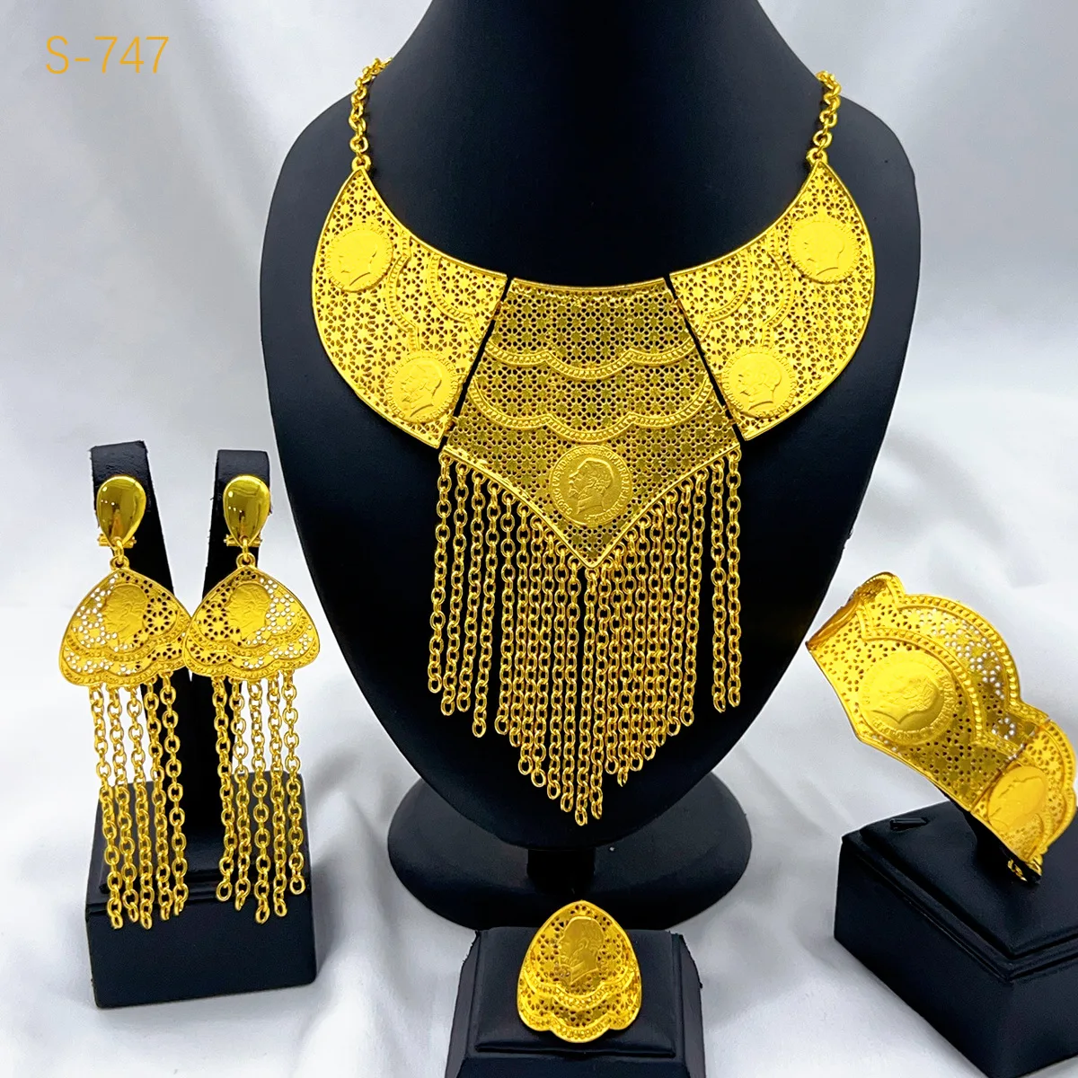 

Fashion Dubai 24K Gold Plated Custom Necklace Earrings Rings Bracelet Jewelry Set for Wedding Party Accessories DD10843