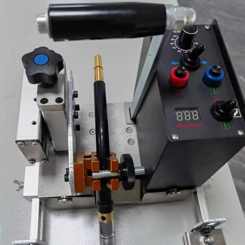 

KA-H1 Высокоточный, простой в эксплуатации сварочный аппарат MIG, автоматический трактор для филе, горизонтальный угол, прямая сварка швов