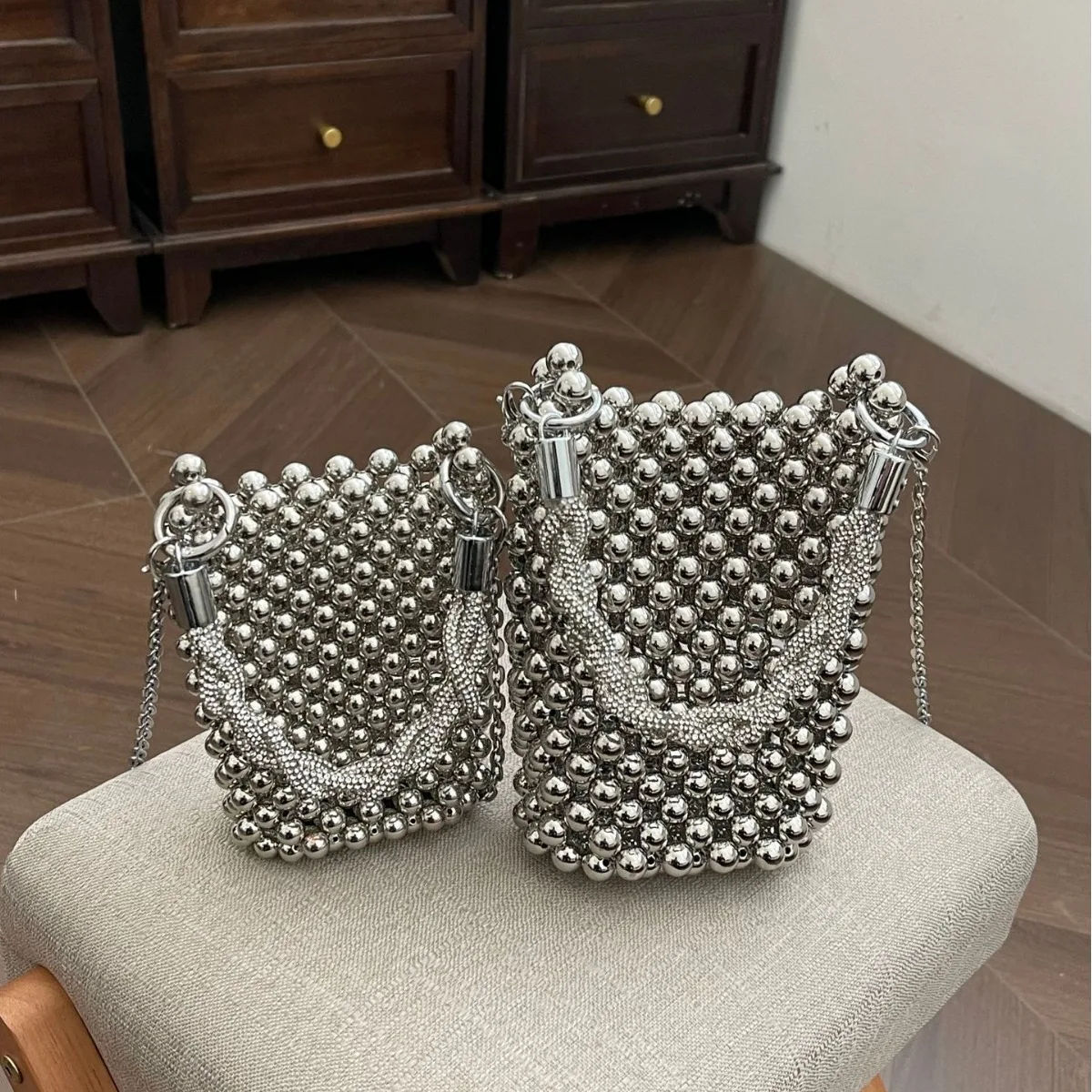 Fashion Small Silver Beaded Handbags For Women Handmade Trendy Portable Phone Purse Party Beading Shoulder Tote Bags