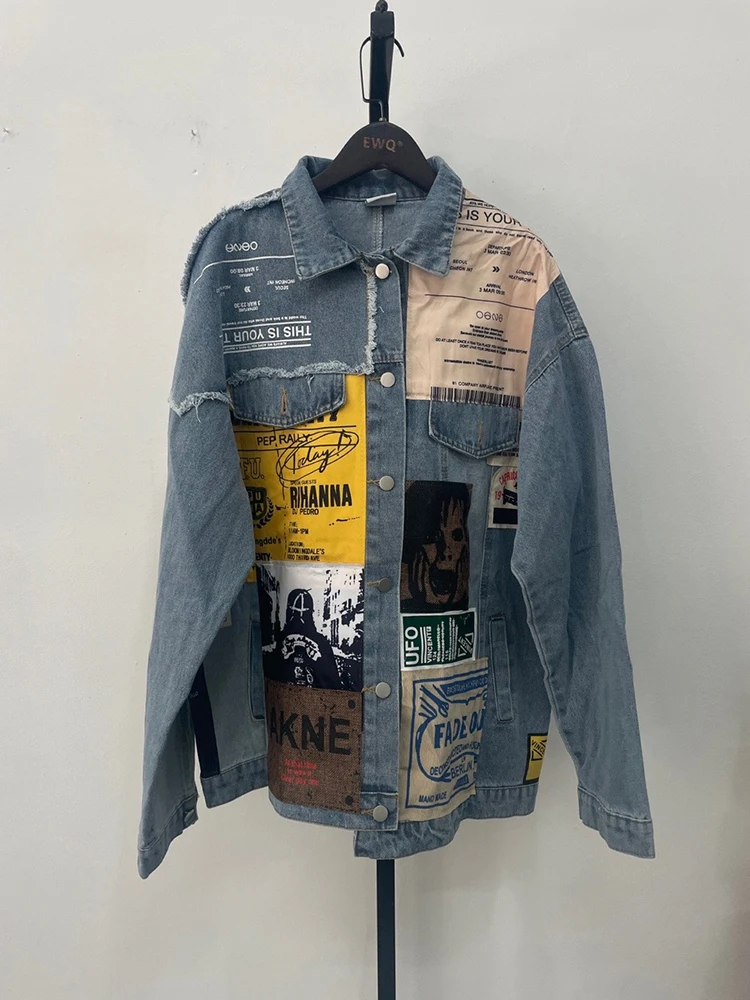 [EWQ] Vintage Full Sleeve Appliques Newspaper Pattern Loose Chic Black Denim Jacket Leisure Trend Coat  2024 Spring New QL14001