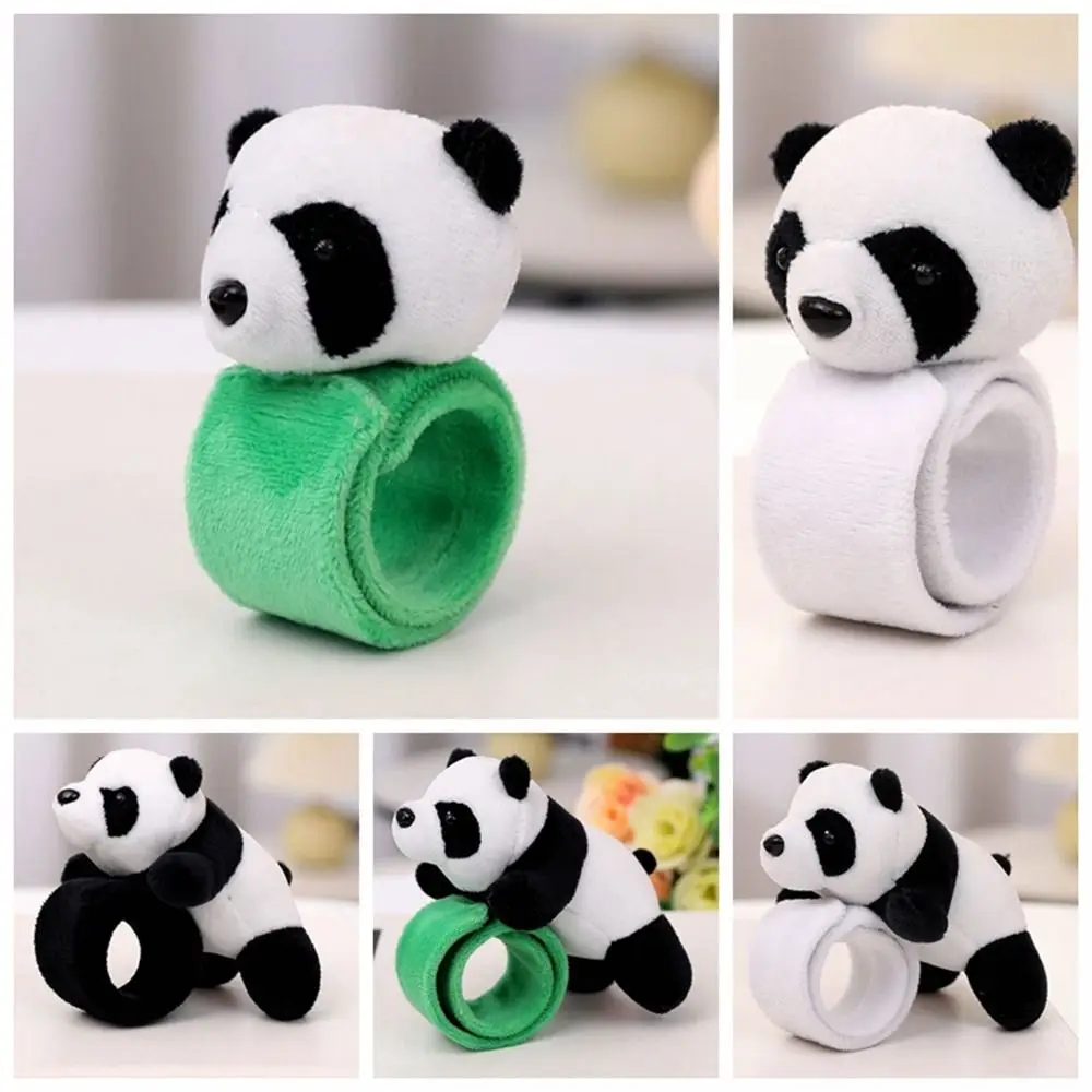 Polsino con panda di peluche Anello a mano in peluche super morbido e confortevole Decorazione da polso Kawaii Clap Circle Toy Giocattoli per bambini