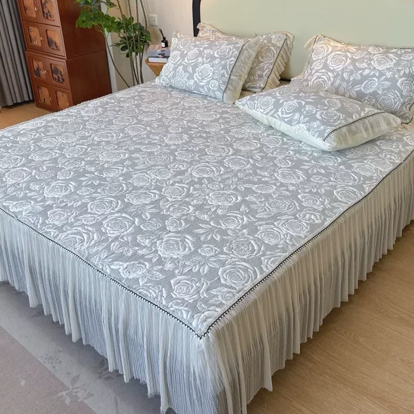 

New PE Soft Cooling Bed Skirt Three-Piece Set Machine Washable Foldable Air Conditioned Embroidered Cooling Mat Polyester Fiber
