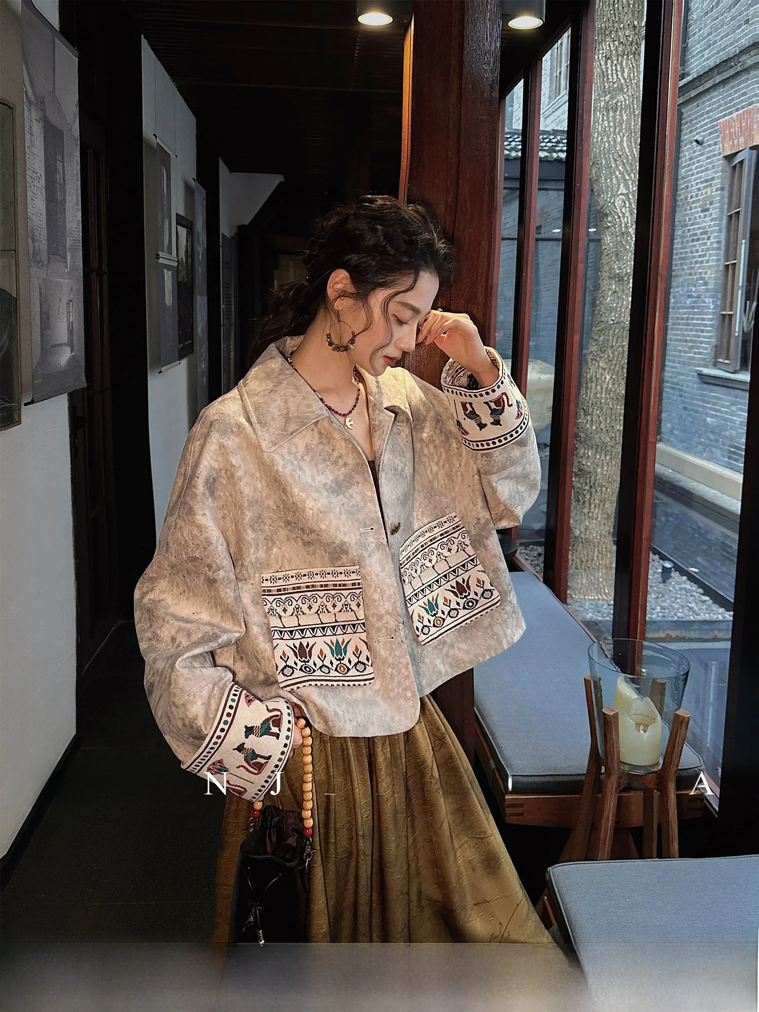 

Sanji Bla Flower New Chinese Sle aoliang Eco-friendly Leather Jaet Women's Faion Cra Pattern Embroidery Spring 2026