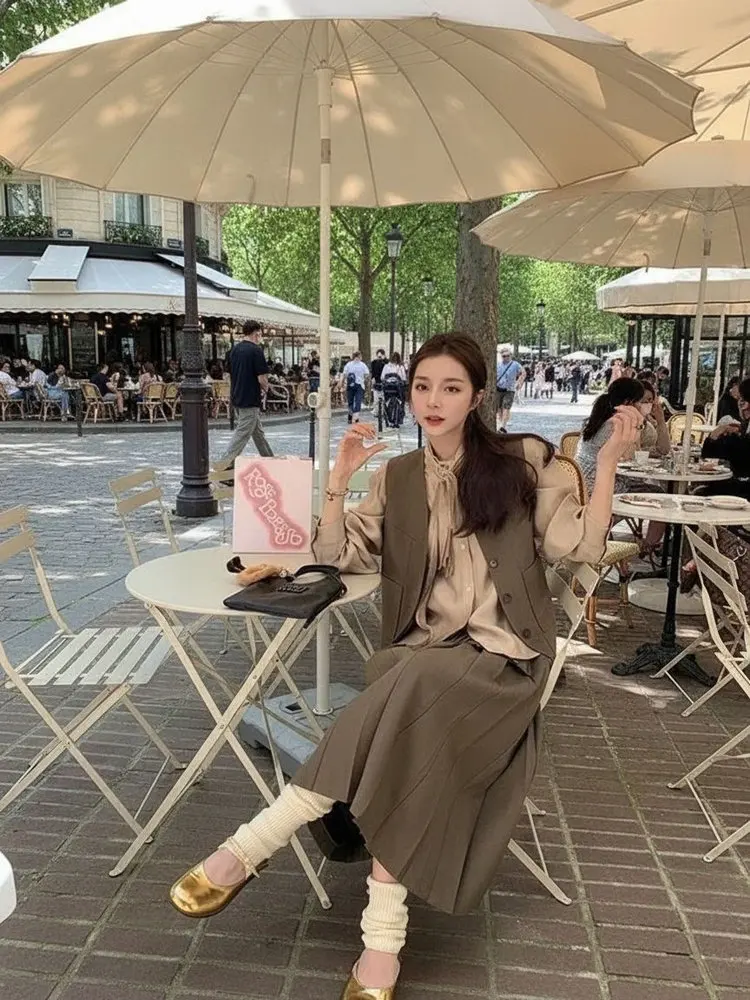 

Quebec Brown Birch Sa Silk irt Casual Leisure Skirt Tee-piece Set Autumn Outfit Women's Faion Ensemble Polyester Cott...