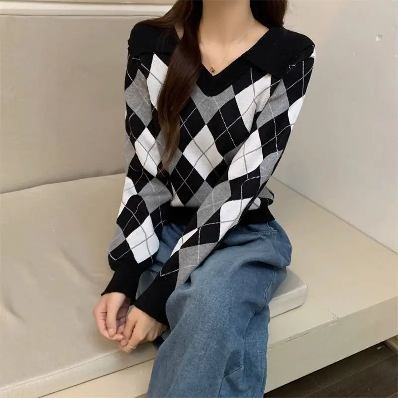 Women's Clothing Fashion Temperament 2023 Autumn and Winter New Commuter Versatile V-neck Long Sleeve Oversize Plaid Pullover