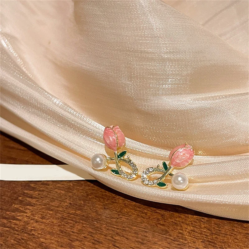 Frau Mode exquisite Tulpe Blume Perle Ohr stecker für Hochzeits schmuck Party Zubehör Geschenke