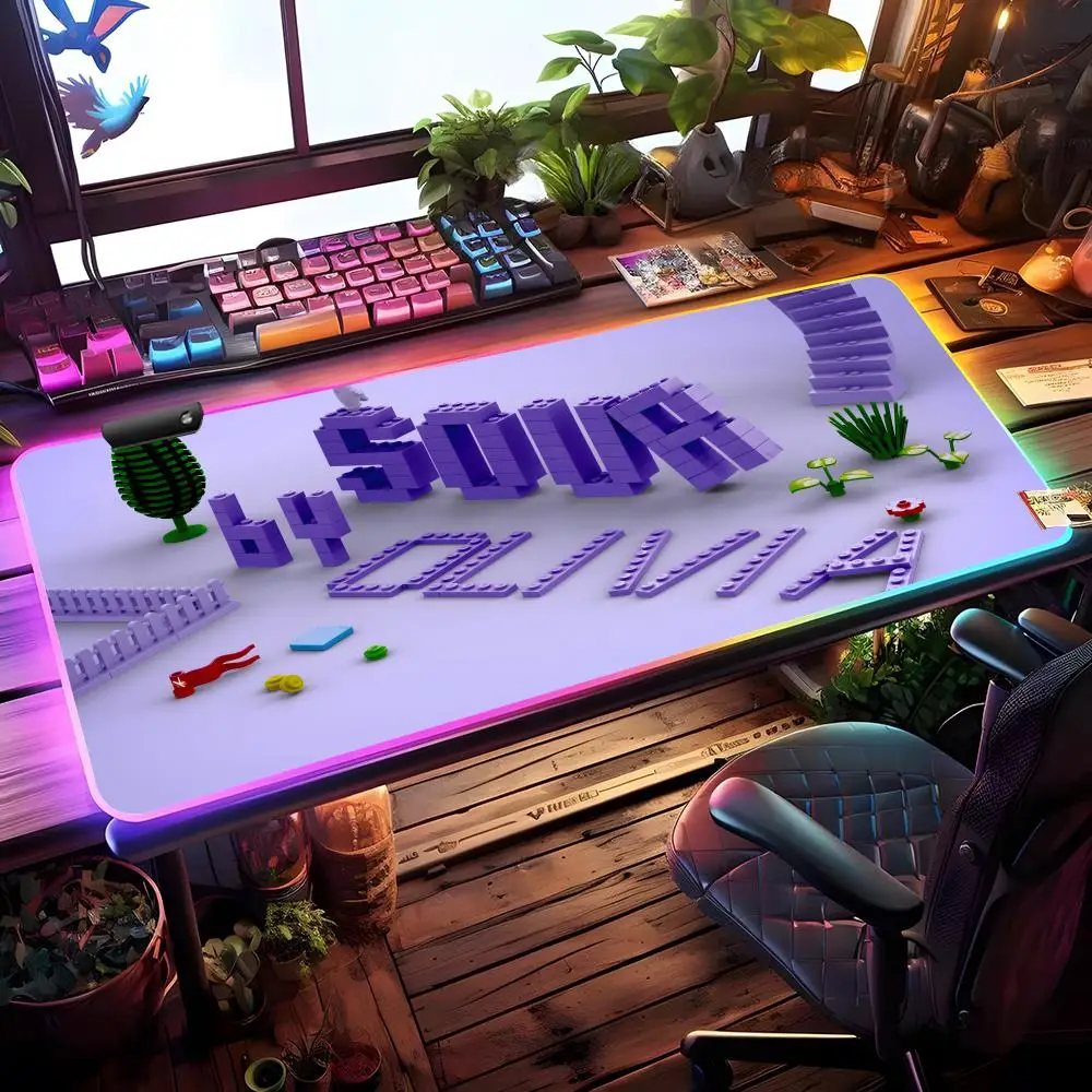 

Singer O-Olivia RodrigoES Mouse Pad RGB Gaming Mouse Pad Desk Mat HD Gamer Large LED Light XXL MousePads