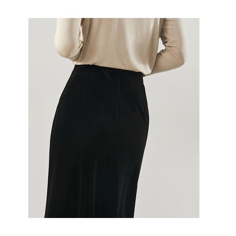 Vestido largo hasta el suelo cosido con borde de encaje de media longitud de terciopelo de seda para mujer con estilo de cola de pez, elegante, romántico, informal y lujoso.