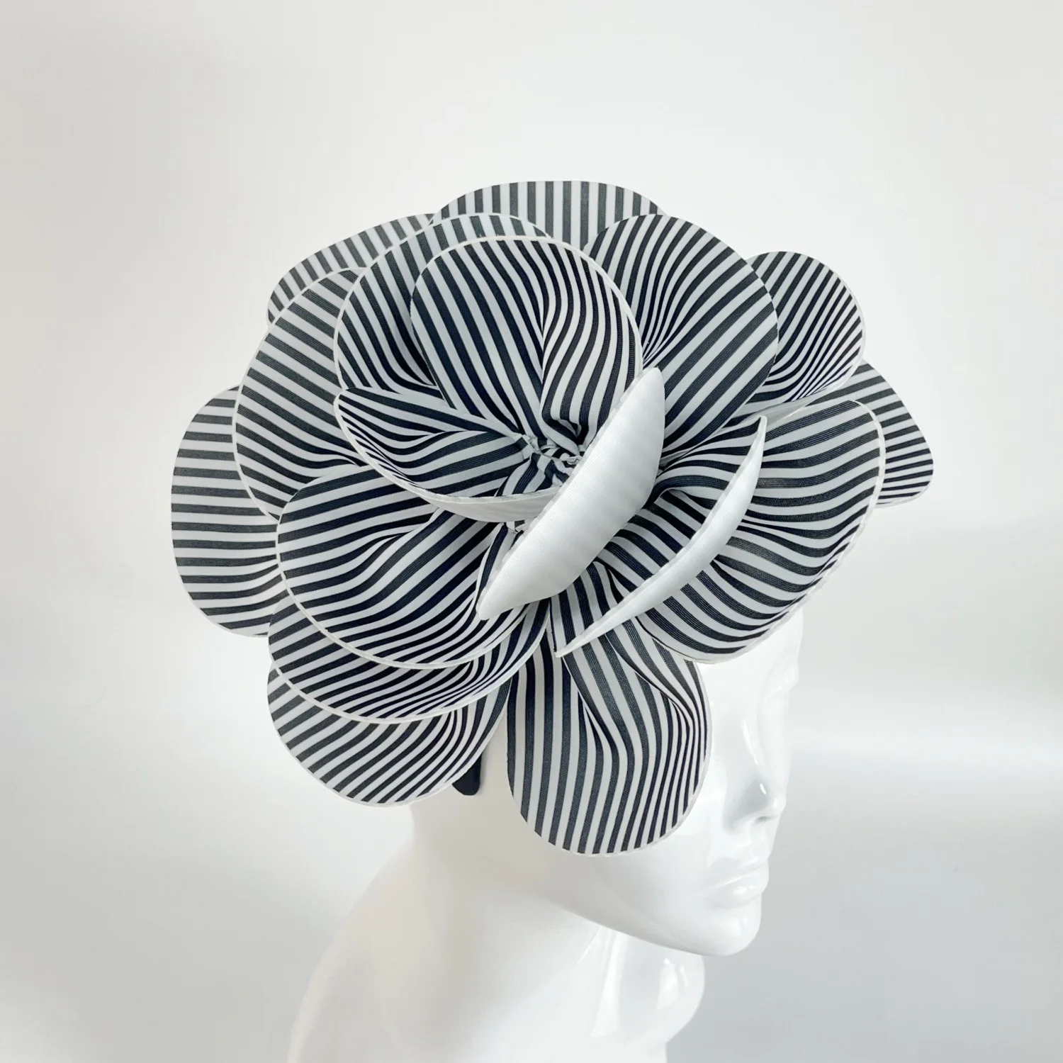Variant: black