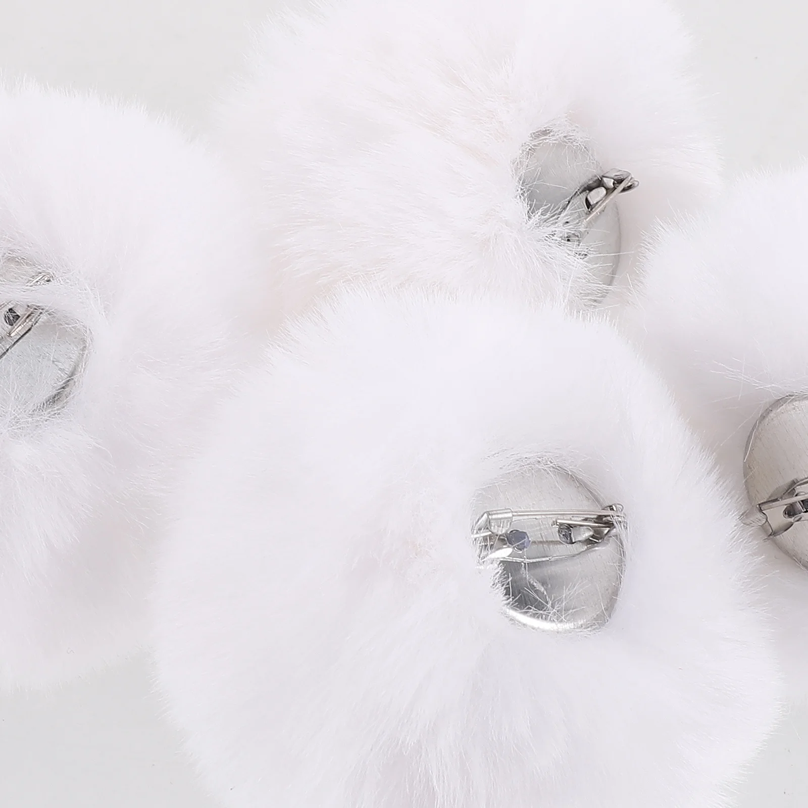 หางกระต่าย 10 ชิ้น อุปกรณ์แต่งกาย ขนปุย แบบติดเข็มกลัด สำหรับตกแต่งงานปาร์ตี้ฮาโลวีน คอสเพลย์ ผู้หญิง หางสีขาว