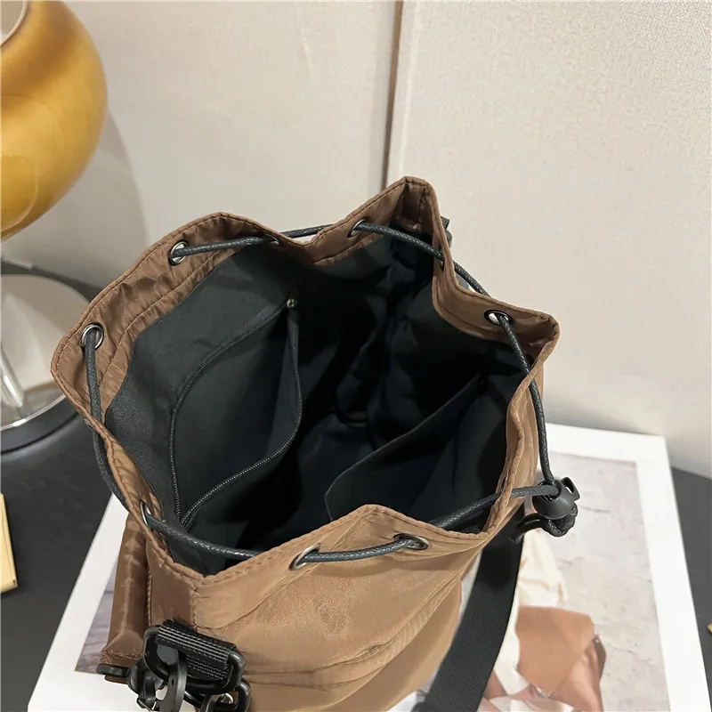 Korean Fashion Nylon Fabric Drawstring Bucket Bag Personalized Versatile Handheld One Shoulder Crossbody Bag for Daily Leisure