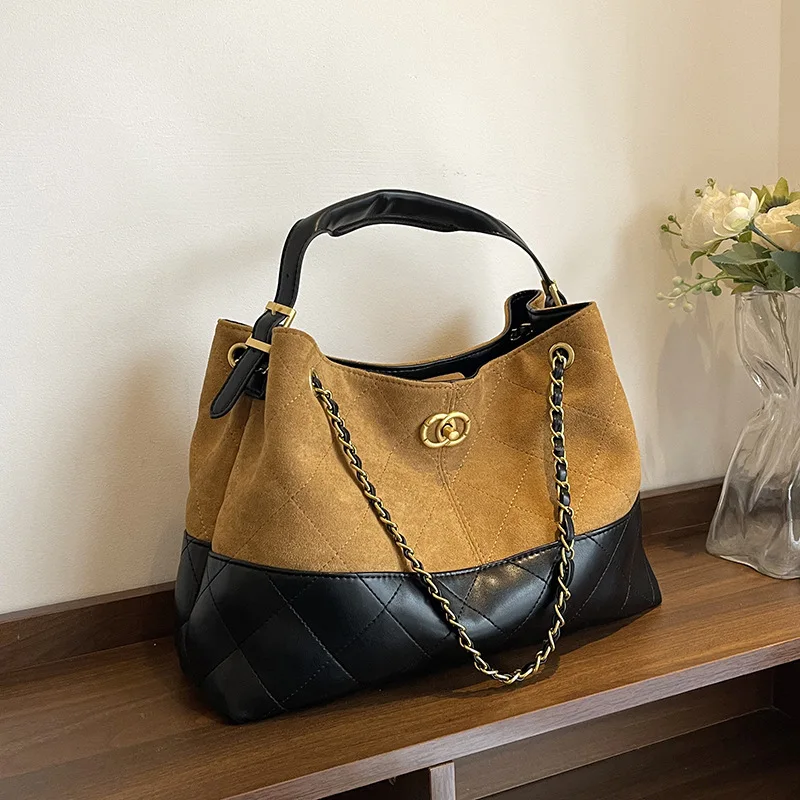 

New Fall/Winter Vintage Tote Bag for Women – Large Capacity Hobo Purse with Chain, Matte Underarm Shoulder Bag, Casual Commuter Crossbody Tote