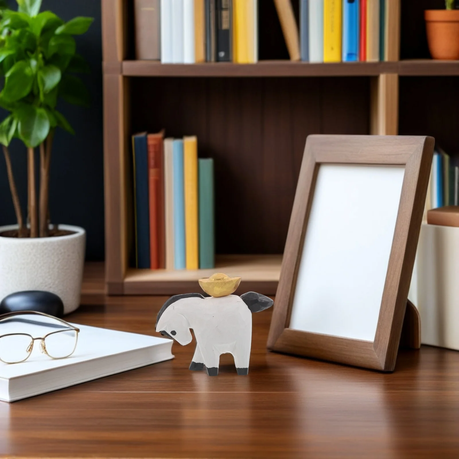 

Mini Wood Horse Hand Carved Chinese Zodiac Horse Statue With Yuanbao Small Wooden Animal Decoration For Home Office Table
