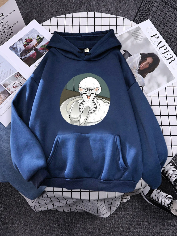 Gato tomando banho com uma torneira Hoodie feminino outono confortável streetwear criatividade velo esporte hip hop casual agasalho