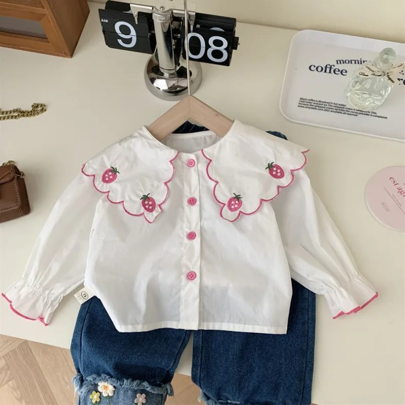 

Spring and Autumn New Foreign Style Children's Shirt Girl Treasure Princess Style Foreign Style Berry Lace Doll Collar Shirt