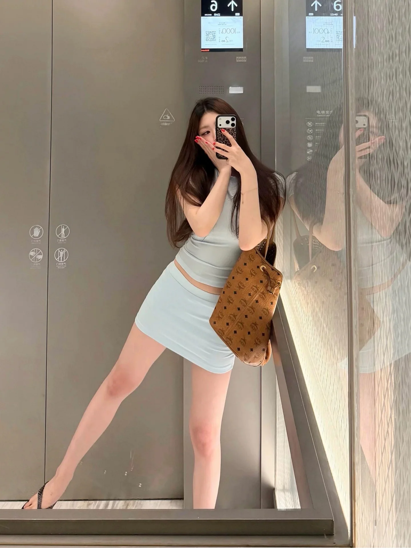 

Summer Korean Style Women's Slim Fit round Neck Short Sleeve T-Shirt And Short Skirt Set High Fashion Spicy Girl Shoulder Length