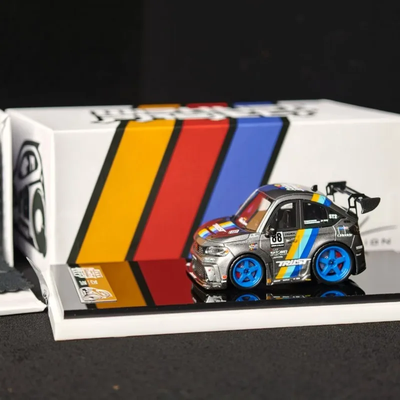 ERAQ & aLL iiN Fanatic 1/64 FL5  Evo9 R32 Egg Car Rocket Rabbit Resin Car Model Car Toy Collection Model Christmas Gift