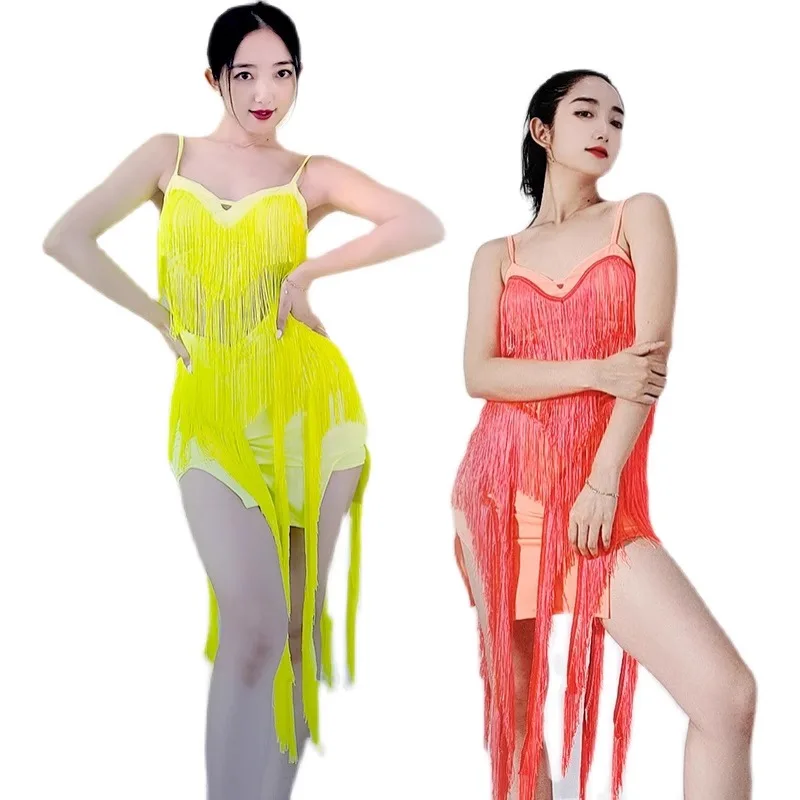 زي ممارسة الرقص الشرقي المخصص، زي المثلث الجديد، تنورة لاتينية، أداء شرابة، ملابس راقصة شرقية ملهمة