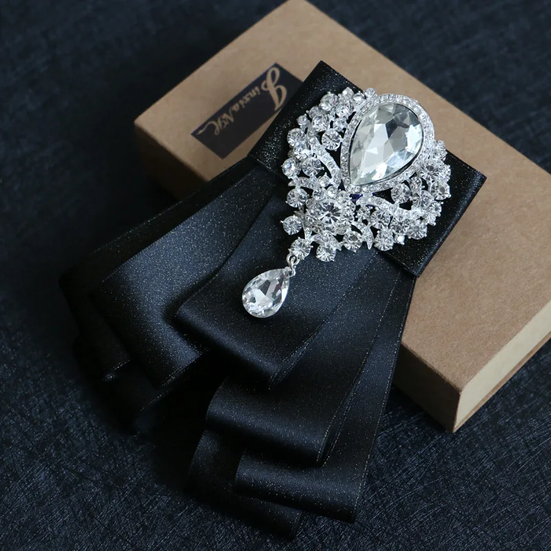 Pajarita de diamantes de imitación dorados para hombres y mujeres, accesorios de boda, joyería para hombres y mujeres, trajes coreanos británicos,