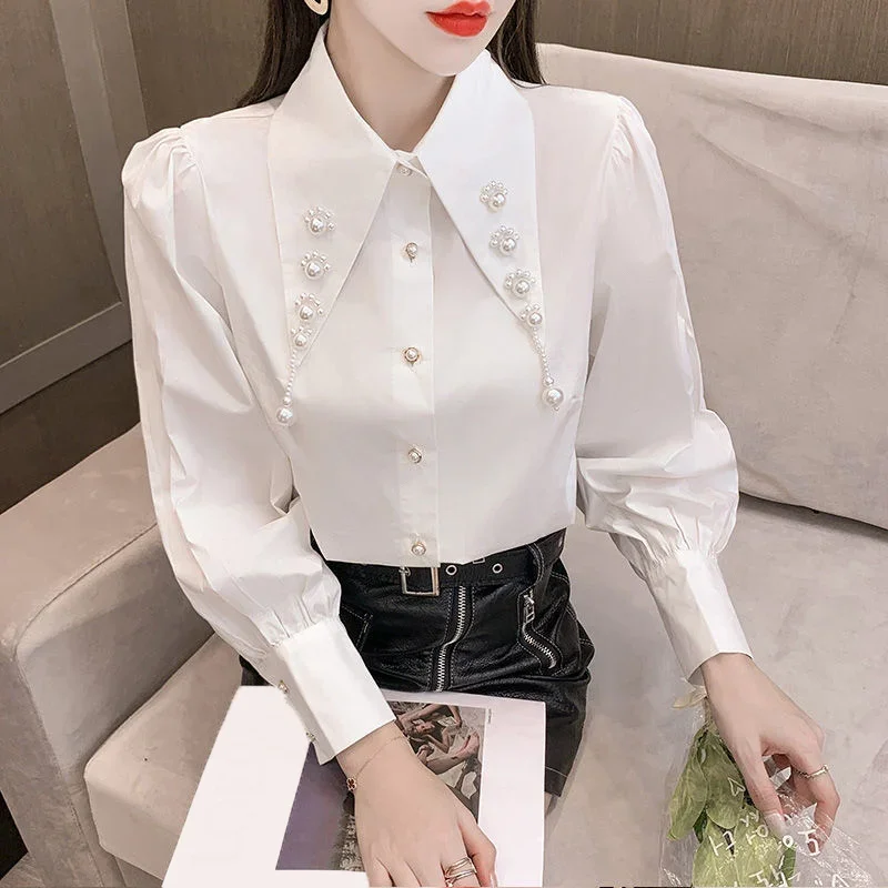 Autunno coreano Trendy Retro elegante camicetta bianca Top femminile Chic perline manica lunga abbigliamento da lavoro allentato camicia abbottonata donna D52