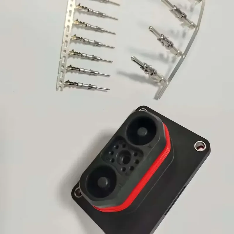 6.0 Hybrid Power Connector 2 + 8 Pin 100A 150A IP67 Waterproof Male Plastic Socket with Accumulator Bus Patch