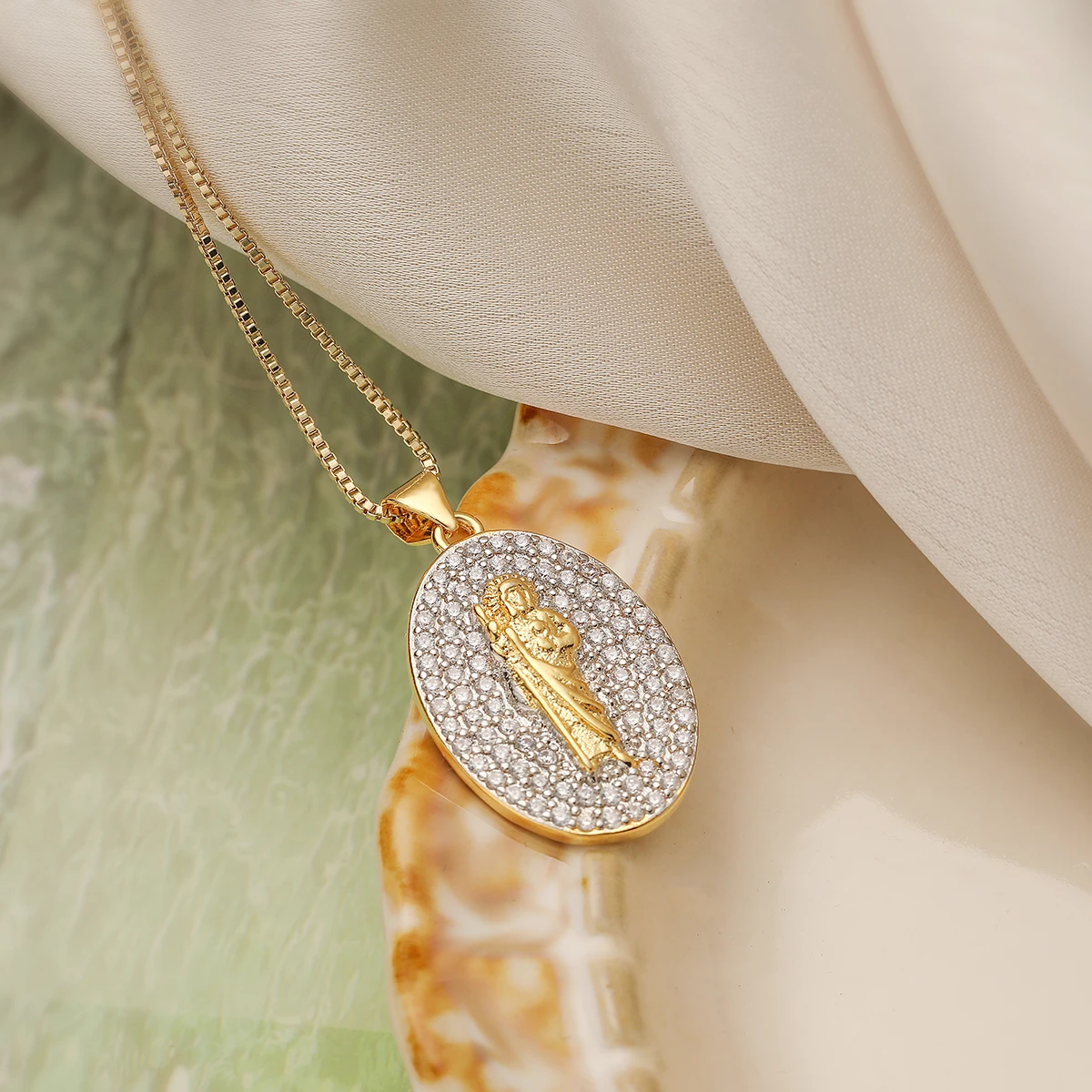 NEWBUY 2026 New Trendy Silver/Gold Mix Color Shiny AAA CZ Inlay Virgin Mary & Priest Pendant Necklaces