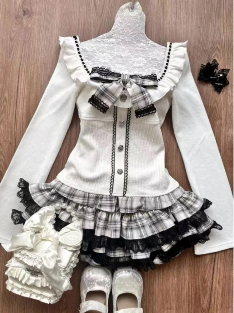 Kawaii Frauen Zwei Stücke Set Koreanische Nette Schlanke Bogen Y2k Ästhetischen Crop Top + Mode Sexy Plaid Spitze Patchwork Plissee Mini röcke