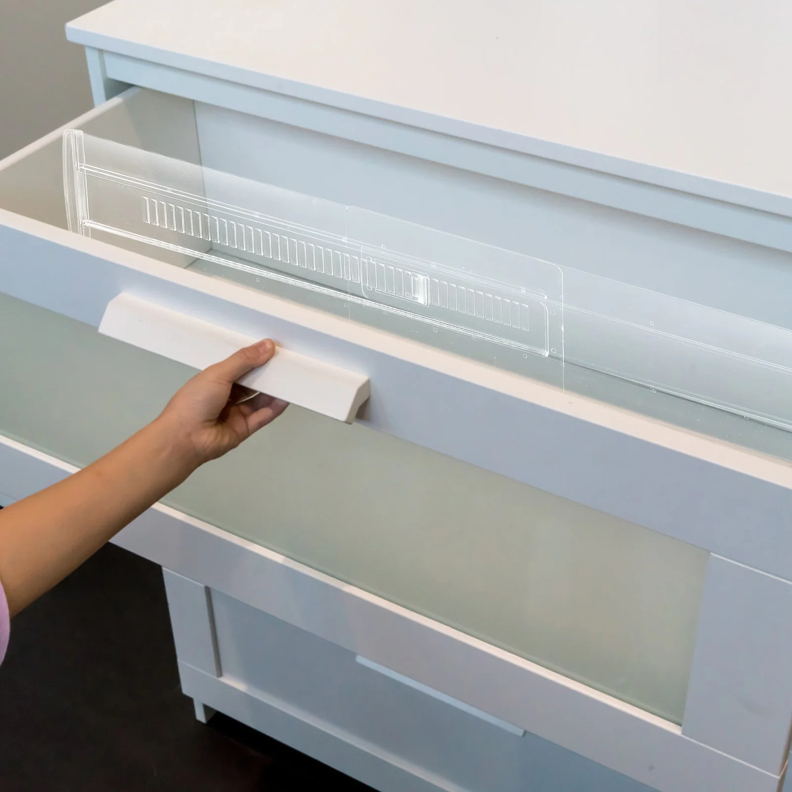 Adjustable Drawer Divider Expandable Plastic Board For Home Drawer Organizer Space Saving Storage Retractable Separator