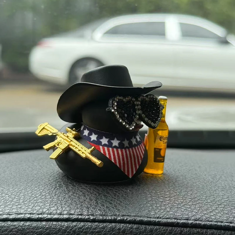 

1 Set Cowboy Car Rubber Duck, Black Duck Decoration Dashboard with Sun Hat for Car Dashboard Decorations