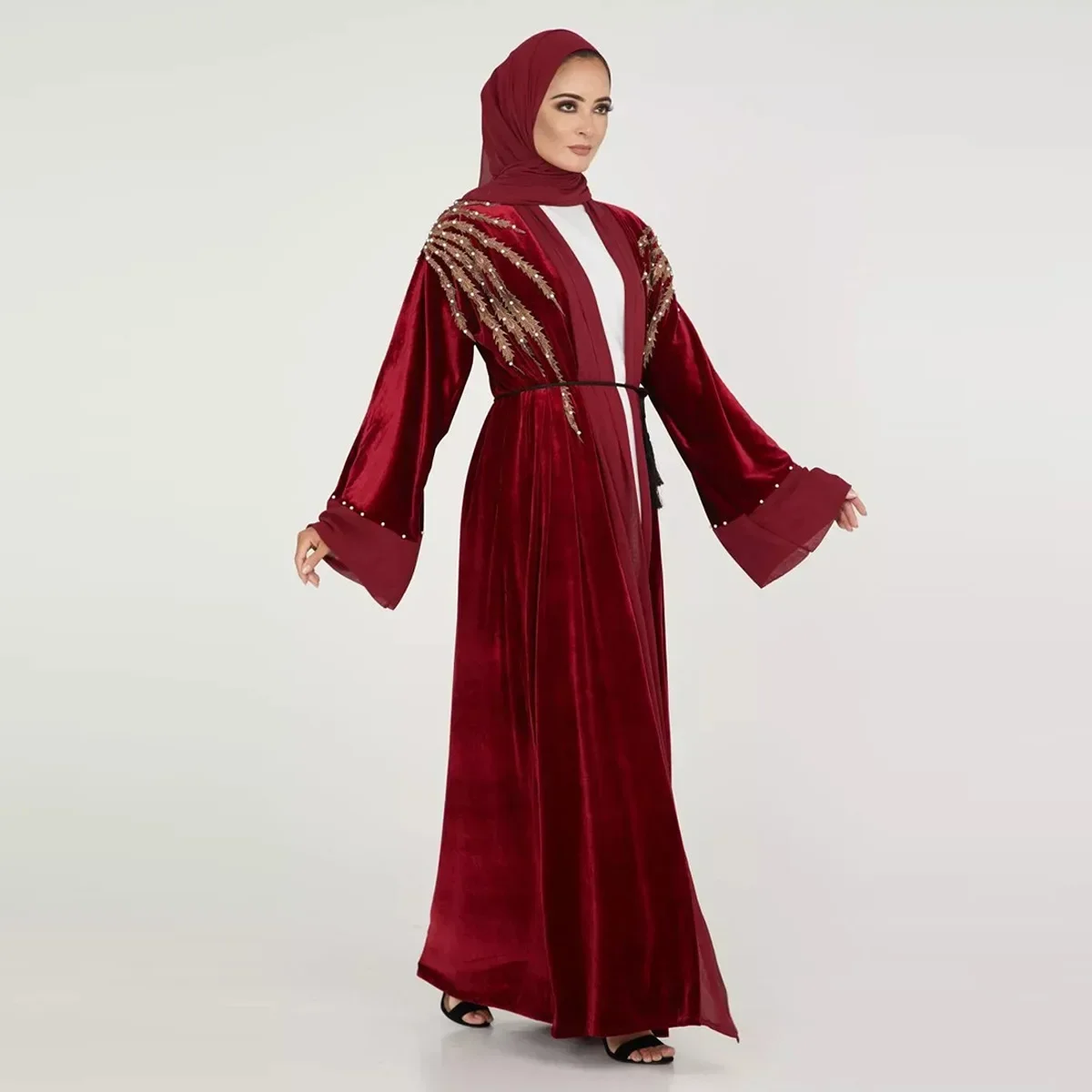 Simple Long Dress Dubai Abayas Velvet Embroidery Autumn Winter Dress for Women Arabian Pearl Cardigan Long Sleeve Muslim Dress