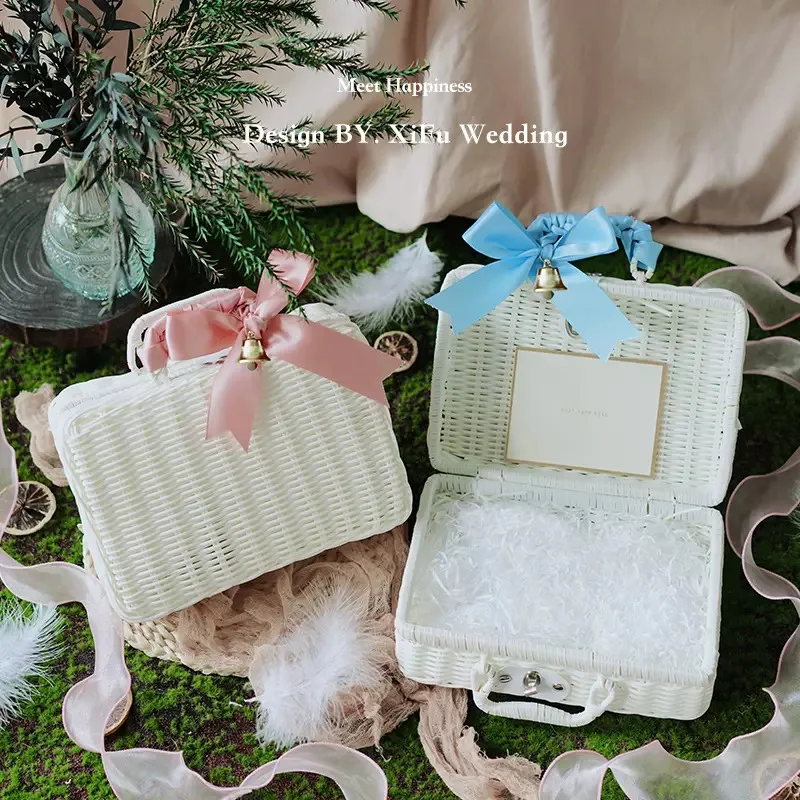 

Plastic Rattan Weaving Gift Box with Handles, Candy Bag Packaging Boxes Including Ribbons, Shredded Pape, Senior Wedding