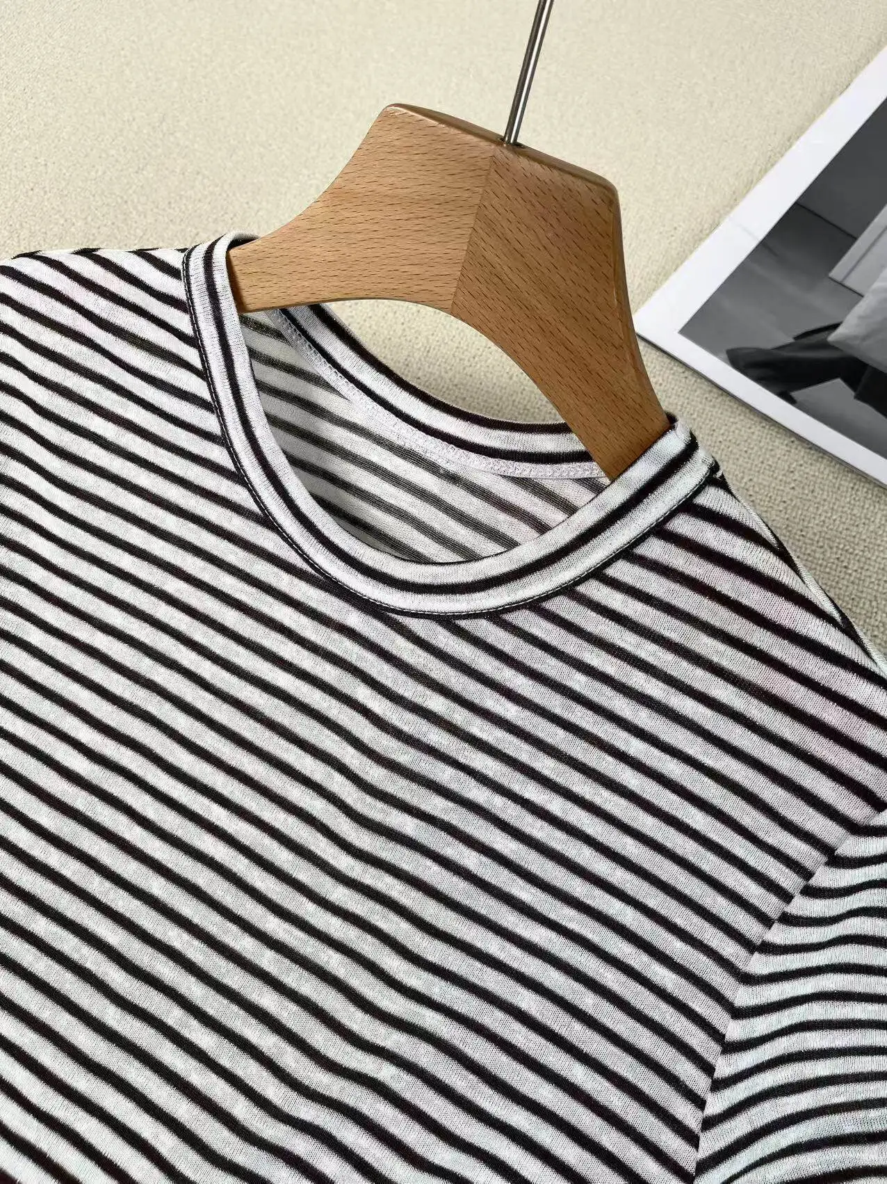 Women's high-end striped round neck bead chain cotton versatile short sleeved knitted top