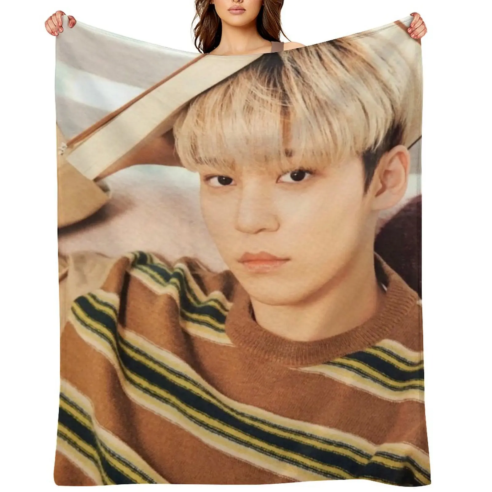 

Ateez Yunho Throw Blanket Soft Plush Plaid Soft christmas gifts manga Blankets
