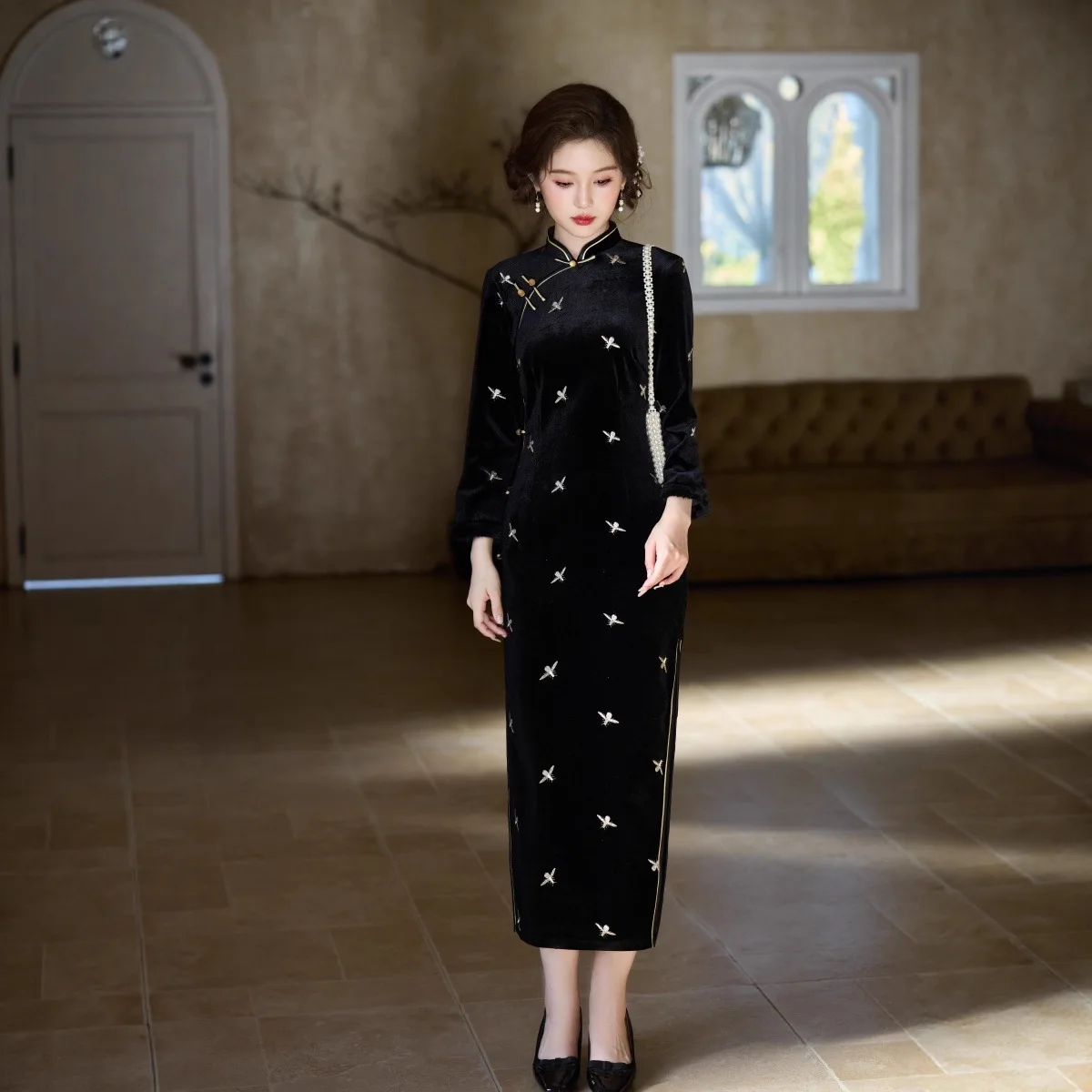 شتاء جديد المخمل الصيني تحسين شيونغسام سميكة مطرزة كسر زهرة الرجعية شيونغسام نمط طويل تشيباو #1