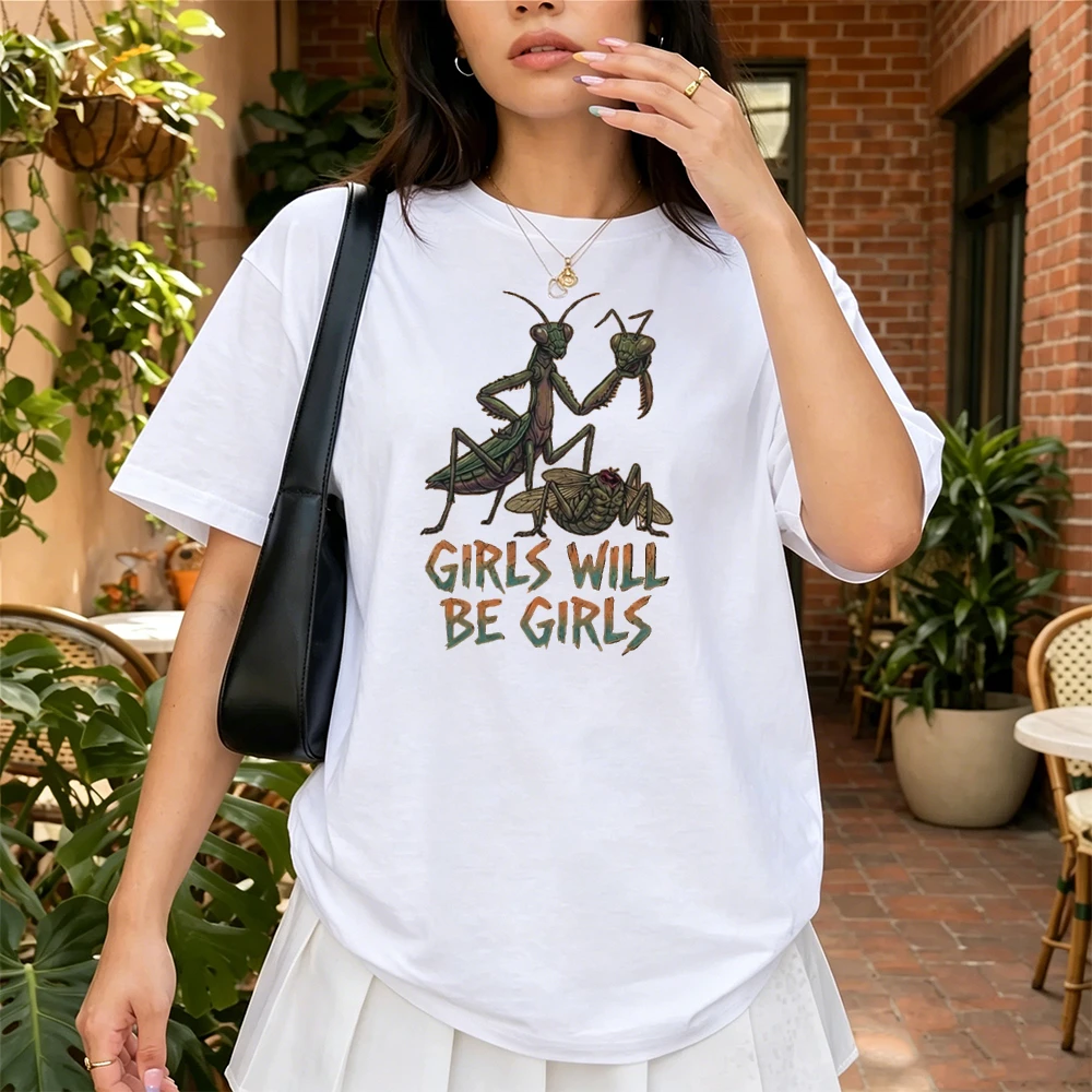 Vintage Detailed Two Mantises Girls Will Be Girls Laid-back Weird Cute Insect Hobby Tee Nature Bug Lover Casual T-Shirt Women