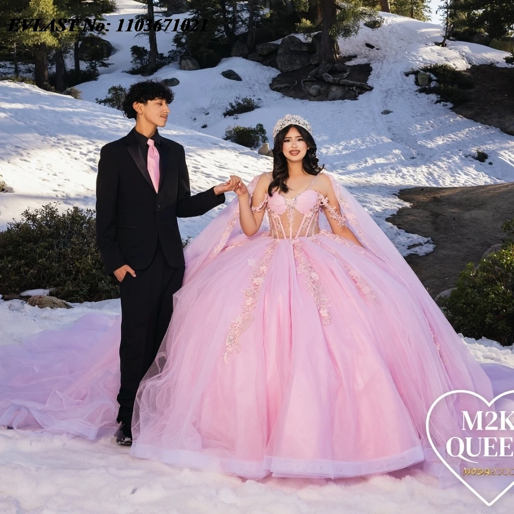 EVLAST ที่กําหนดเองสีชมพู Quinceanera Ball Gown ลูกไม้ Applique คริสตัล Cape เม็กซิโกหวาน 16 Vestidos De 15 Anos SQ577