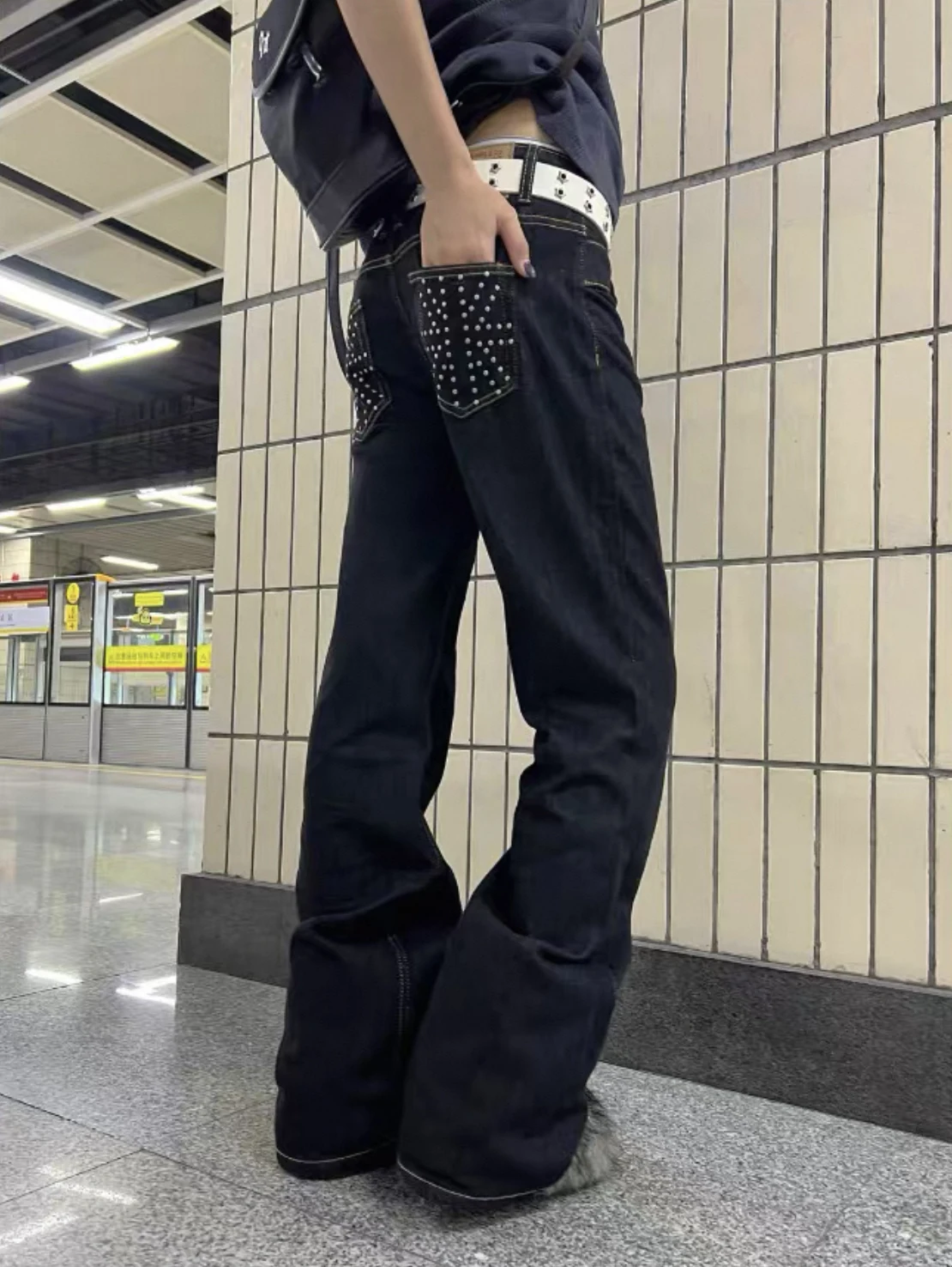 

Y2K Low Waist Jeans Women American Retro Spicy Girl Irregular Heavy Industry Nail Bead Straight Tube Slim Long Pants Trend