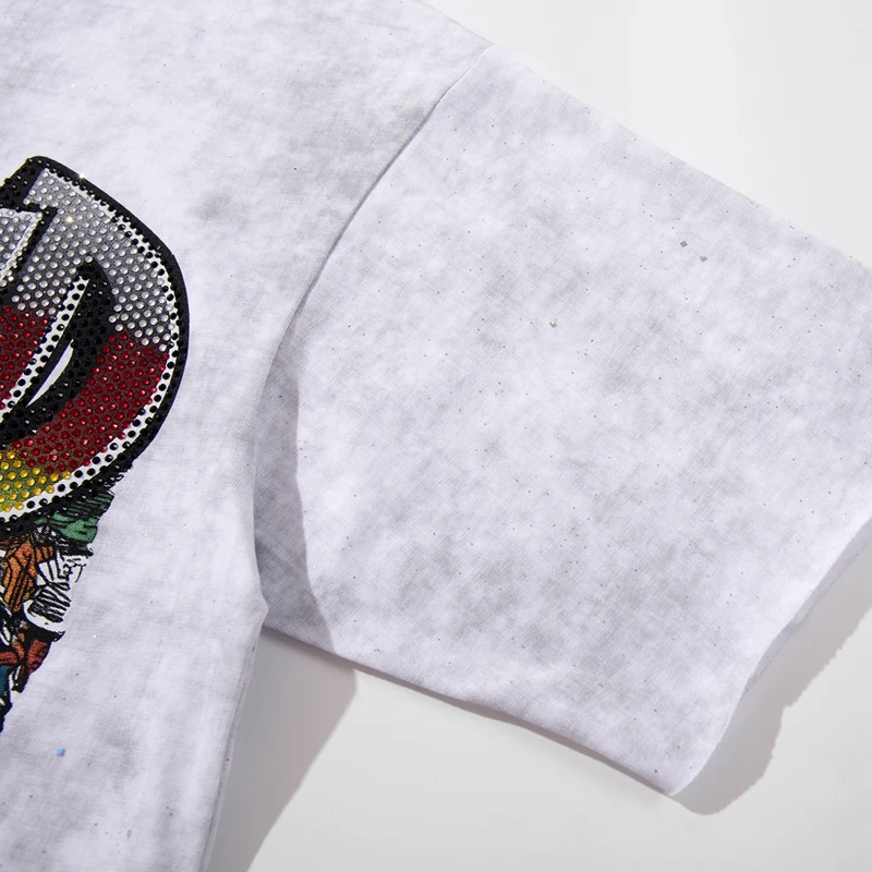 Weißes Acid Wash T-Shirt für Herren mit Strass-DJ-Konzert-Grafik Übergroßes Grunge Baumwoll-Sommer-Y2K-Streetwear-T-Shirt im Vintage-Stil – Detail 9