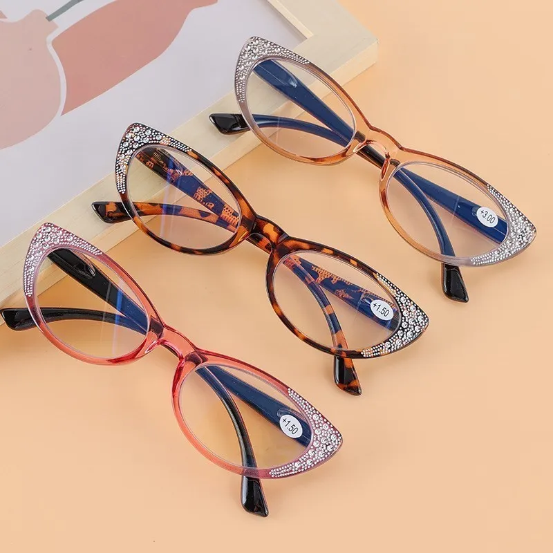 

Luxury Reading glasses Women Cat Eye Presbyopic Eyewear Anti blue light Female Fashion eyeglasses With Rhinestone+75 100 125 350