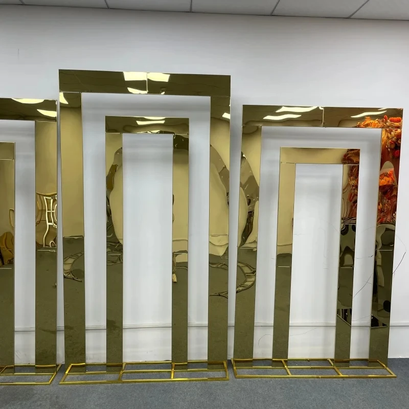 Doppeltüriger Hochzeitsbogen-Hintergrundrahmen für Hochzeitszeremonien im Innen- und Außenbereich - Gold/Silber Metallständer – Detail 4