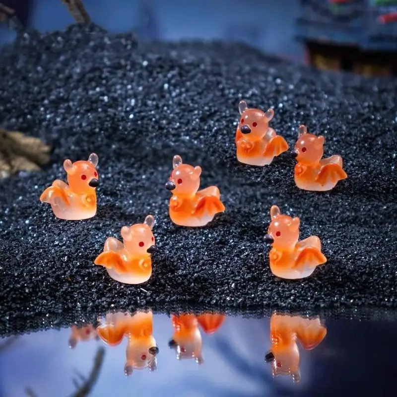 4PCS Mini Glow In Dark Bat Resin Figurines Cute For Halloween Fairy Garden Decor Micro Landscape Access