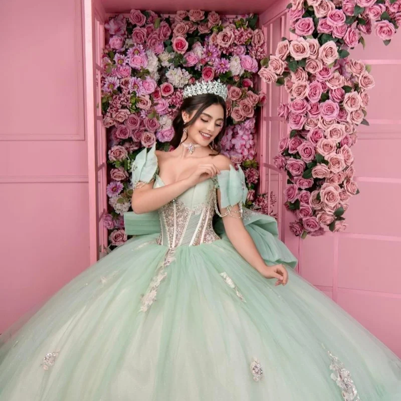 

Mint Green Quinceanera Dress off-shoulder Glitter Flower Decal Lace Layering Long tail Bow Vestidos De 15 Quinceanera ﻿Customiz