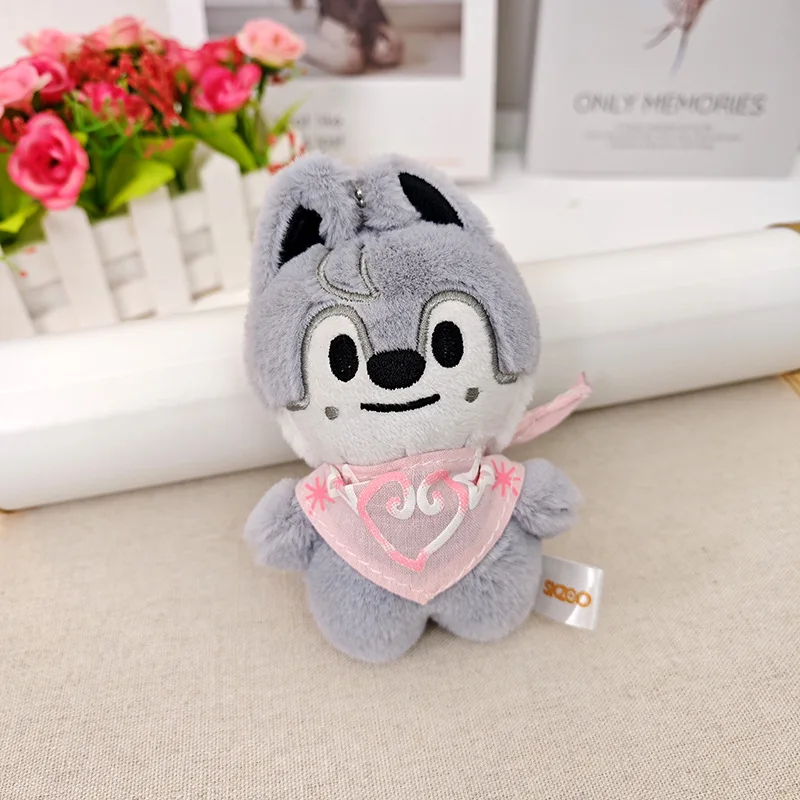 10 cm nouveau Stray Kids peluche poupée SKZOO salive serviette bonnet oeil Li Longfu porte-clés Fan cadeau