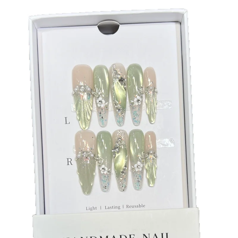 

[Starlight Green Field] Purely hand-worn nail advanced sense glass cat's eye French broken diamond nail art piece